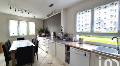 House 6 rooms of 145 m² in Ozouer-le-Voulgis (77390)