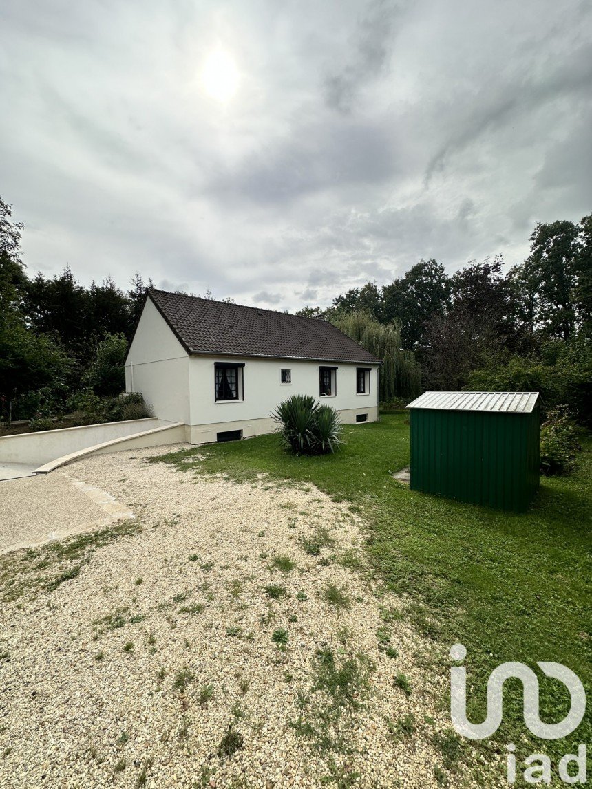 Maison 4 pièces de 90 m² à Saint-Arnoult-en-Yvelines (78730)