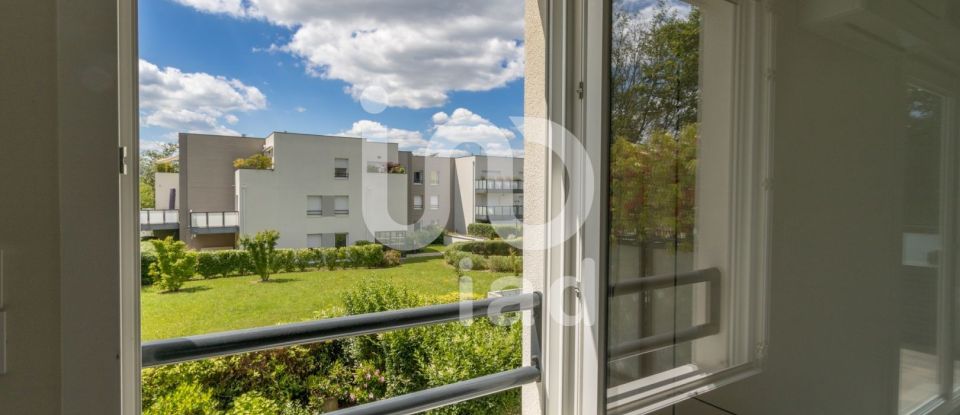 Apartment 4 rooms of 96 m² in Charbonnières-les-Bains (69260)