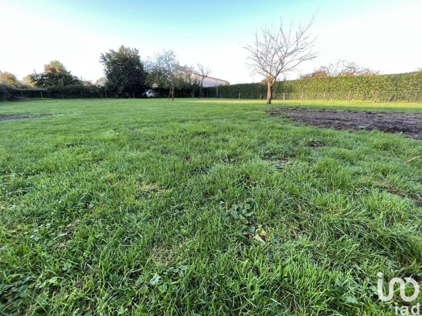 Terrain de 1 370 m² à La Chapelle-Bertrand (79200)