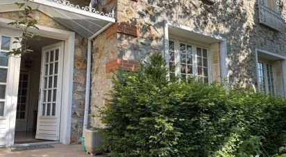 Maison 7 pièces de 158 m² à Sainte-Geneviève-des-Bois (91700)