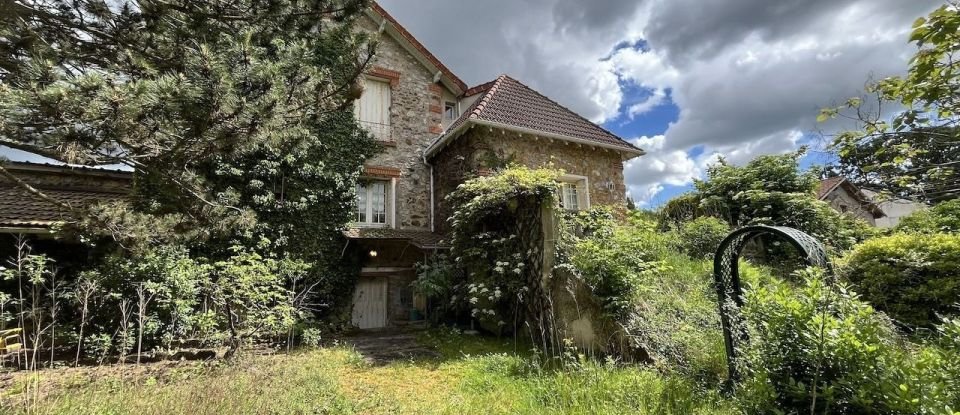 House 7 rooms of 158 m² in Sainte-Geneviève-des-Bois (91700)