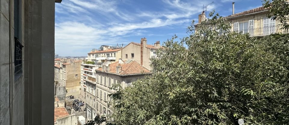 Apartment 3 rooms of 90 m² in Marseille (13006)