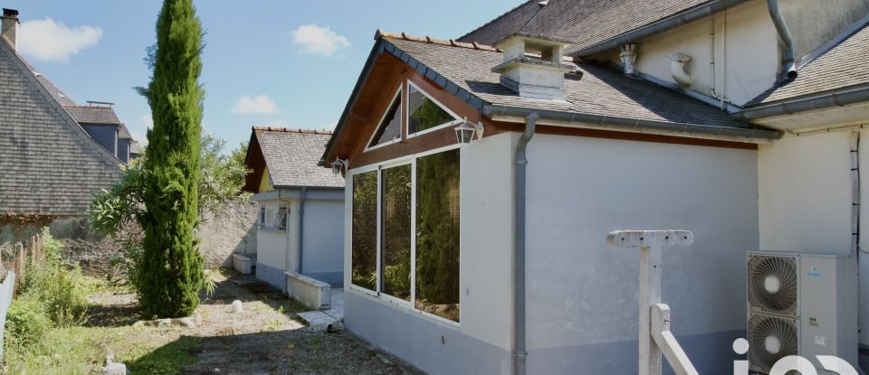 Maison traditionnelle 8 pièces de 152 m² à Ibos (65420)