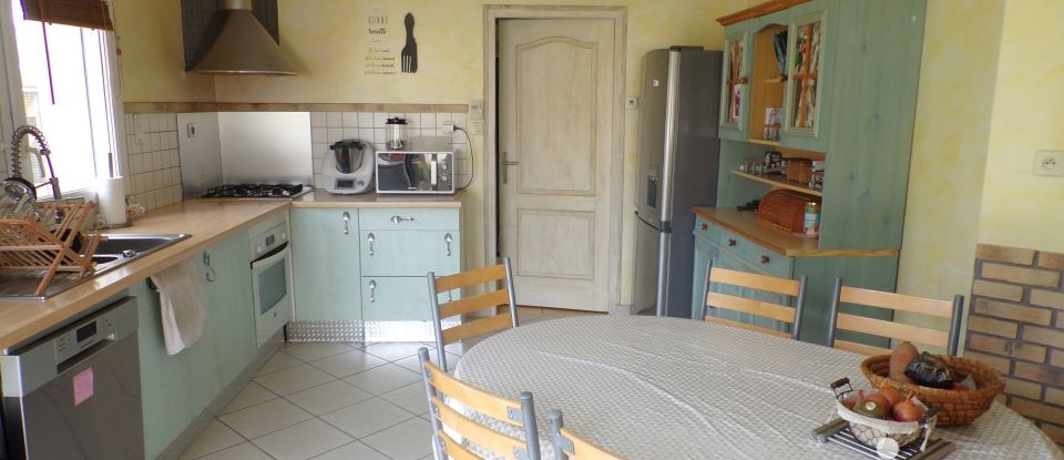 House 6 rooms of 136 m² in Beaurepaire (85500)