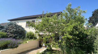 Maison 5 pièces de 90 m² à Villeneuve-sur-Yonne (89500)