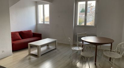 Apartment 3 rooms of 52 m² in Bordeaux (33000)