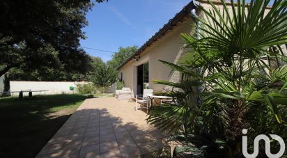 Traditional house 4 rooms of 80 m² in Venasque (84210)