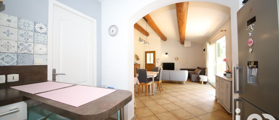 Traditional house 4 rooms of 80 m² in Venasque (84210)