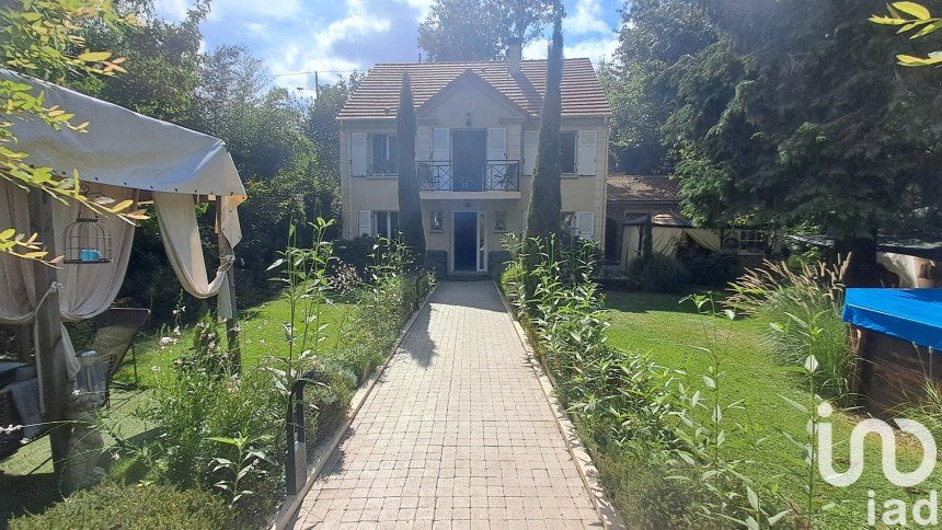 House 7 rooms of 177 m² in Gif-sur-Yvette (91190)