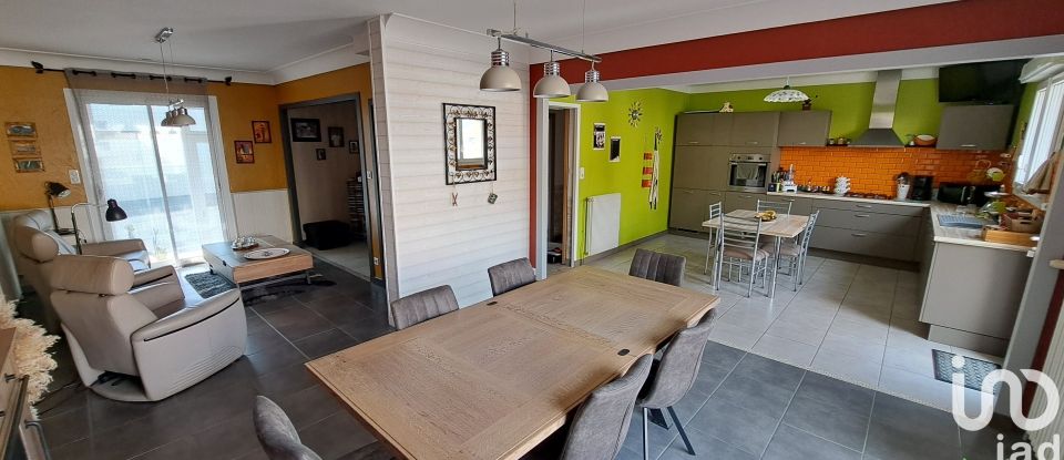 Town house 5 rooms of 140 m² in La Roche-sur-Yon (85000)