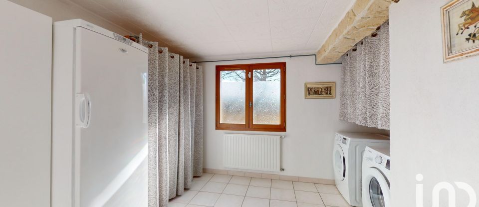 Maison 5 pièces de 115 m² à Saint-Priest (69800)