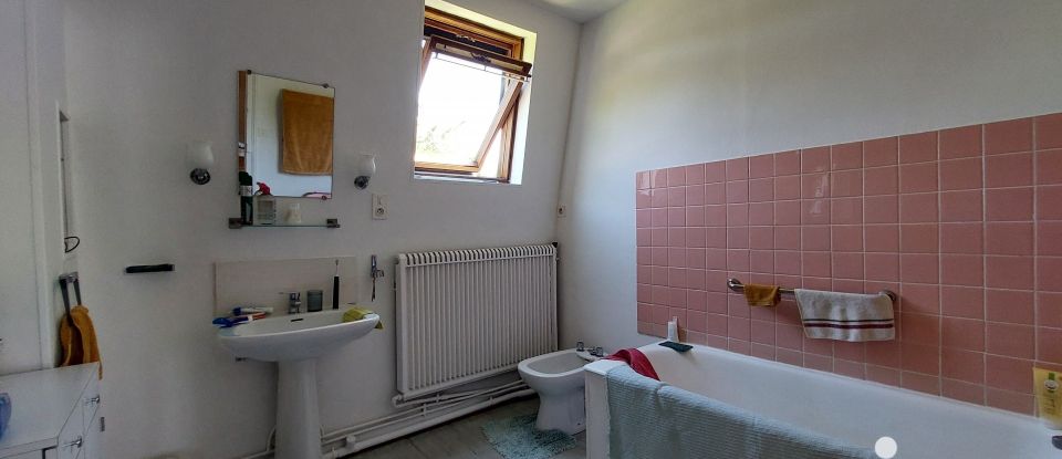 Town house 5 rooms of 110 m² in Ham (80400)