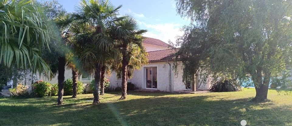 Country house 6 rooms of 210 m² in Monein (64360)