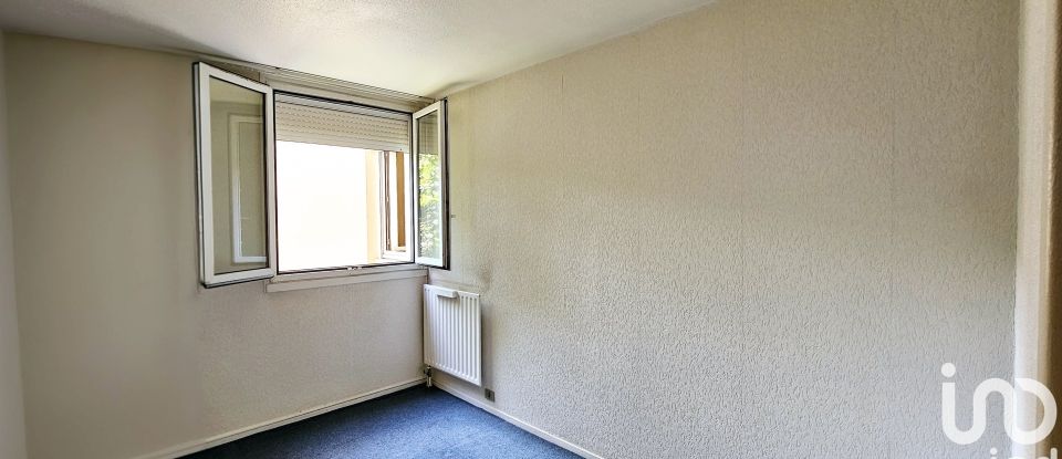 Appartement 5 pièces de 101 m² à Guyancourt (78280)