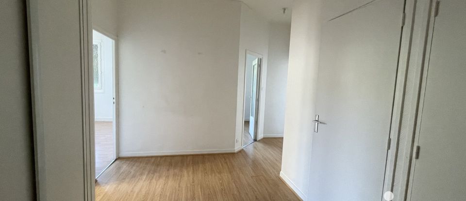 Appartement 4 pièces de 89 m² à Le Chambon-Feugerolles (42500)