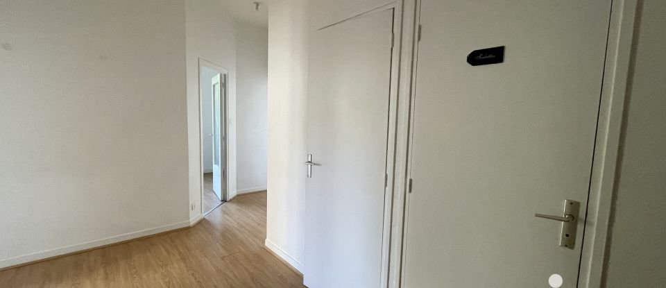 Appartement 4 pièces de 89 m² à Le Chambon-Feugerolles (42500)