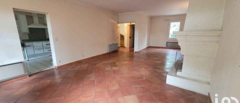 Maison 5 pièces de 160 m² à Carpentras (84200)