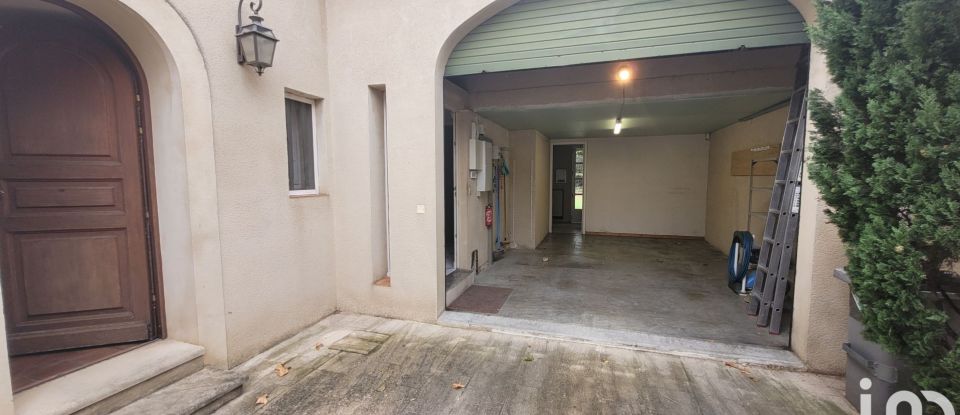 Maison 5 pièces de 160 m² à Carpentras (84200)