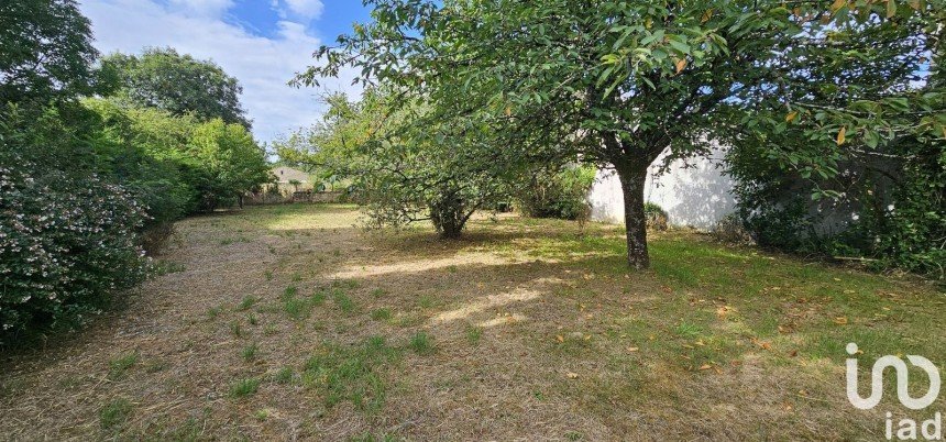 Land of 541 m² in Virson (17290)