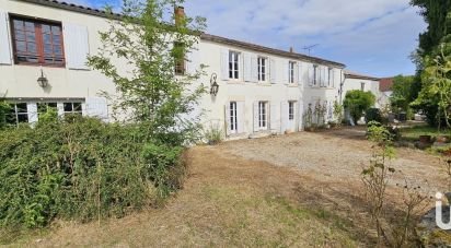 House 10 rooms of 222 m² in Virson (17290)