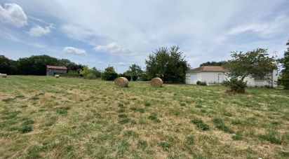 Terrain de 3 805 m² à Saint-Méard-de-Gurçon (24610)