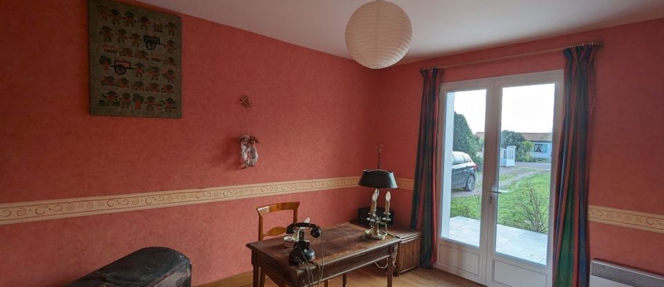 House 7 rooms of 181 m² in Le Gua (17600)