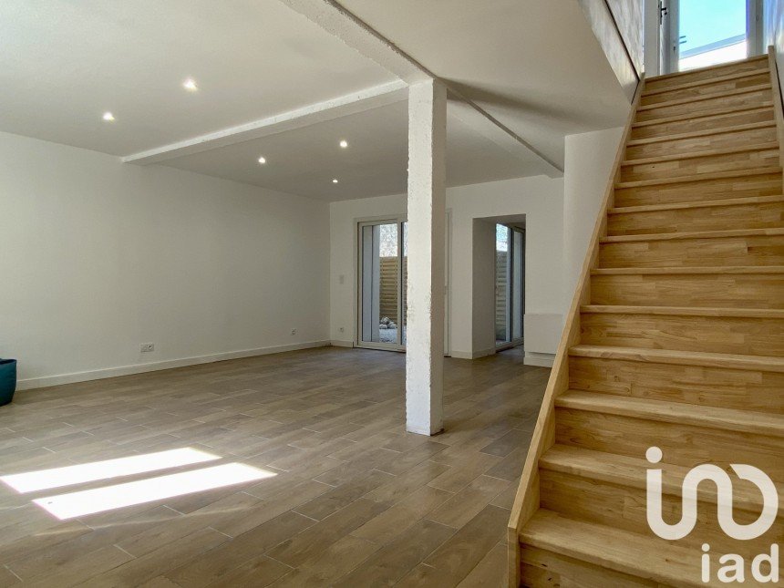 Town house 5 rooms of 113 m² in Orléans (45000)