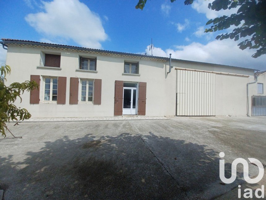 Traditional house 6 rooms of 140 m² in Neuillac (17520)