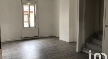 Maison 2 pièces de 80 m² à Saint-Quentin (02100)