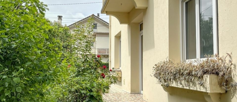 Maison traditionnelle 7 pièces de 141 m² à Tarbes (65000)