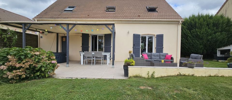 House 6 rooms of 144 m² in Villiers-en-Bière (77190)