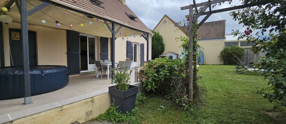 House 6 rooms of 144 m² in Villiers-en-Bière (77190)