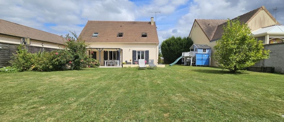 House 6 rooms of 144 m² in Villiers-en-Bière (77190)