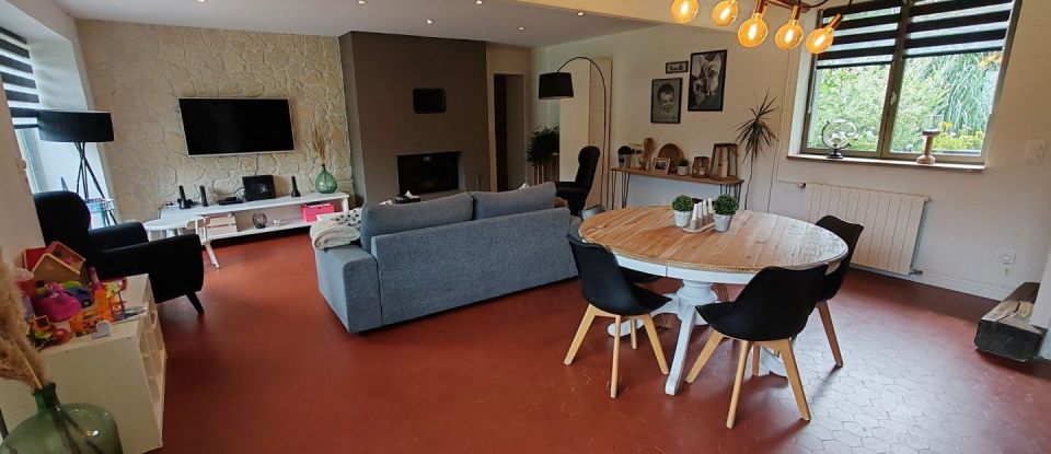 Maison 4 pièces de 157 m² à Toury-sur-Jour (58240)