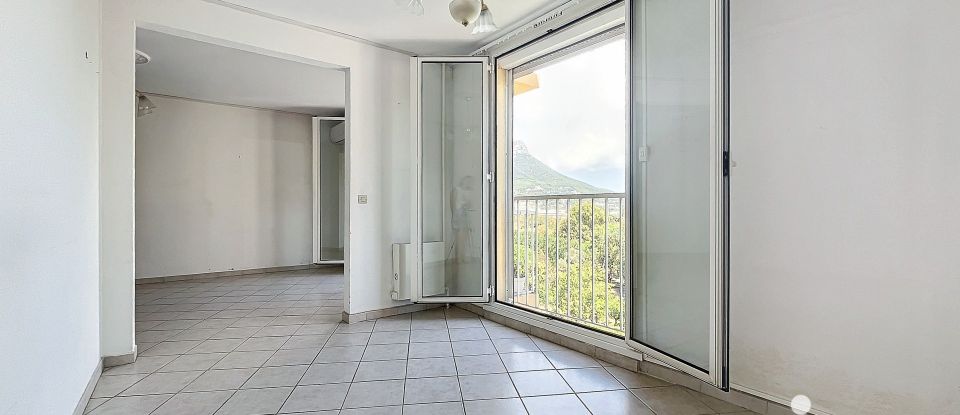 Appartement 4 pièces de 71 m² à La Valette-du-Var (83160)