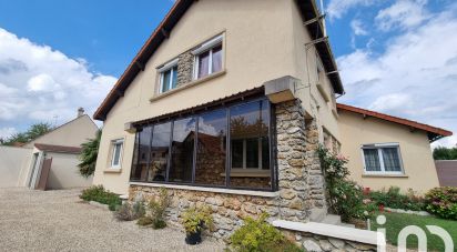 Traditional house 7 rooms of 120 m² in Ozoir-la-Ferrière (77330)