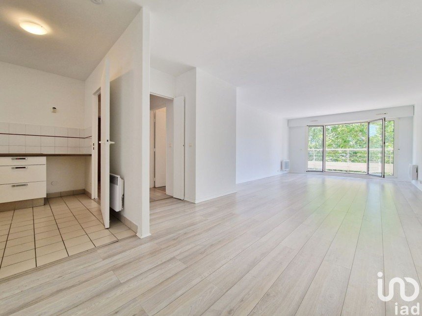 Appartement 3 pièces de 75 m² à Paris (75012)