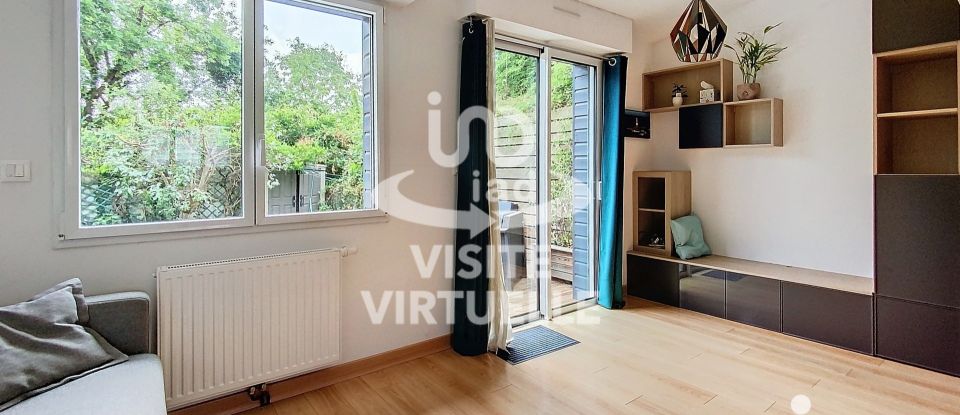 Town house 5 rooms of 96 m² in Rennes (35200)