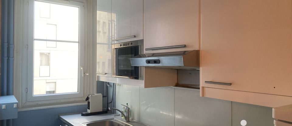 Appartement 2 pièces de 47 m² à Paris (75018)