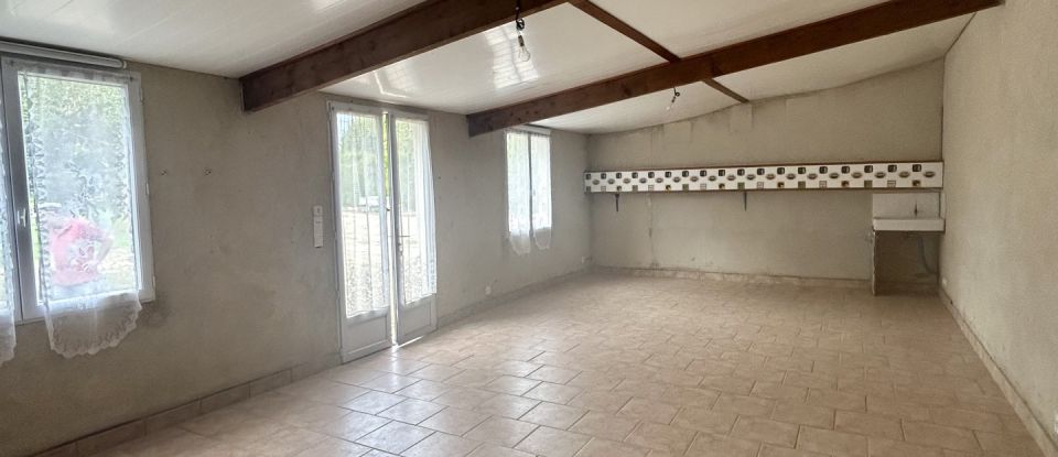 Maison traditionnelle 4 pièces de 90 m² à Marcilly-sur-Vienne (37800)