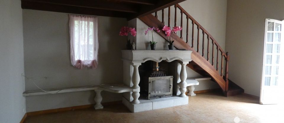 House 7 rooms of 169 m² in Grillon (84600)