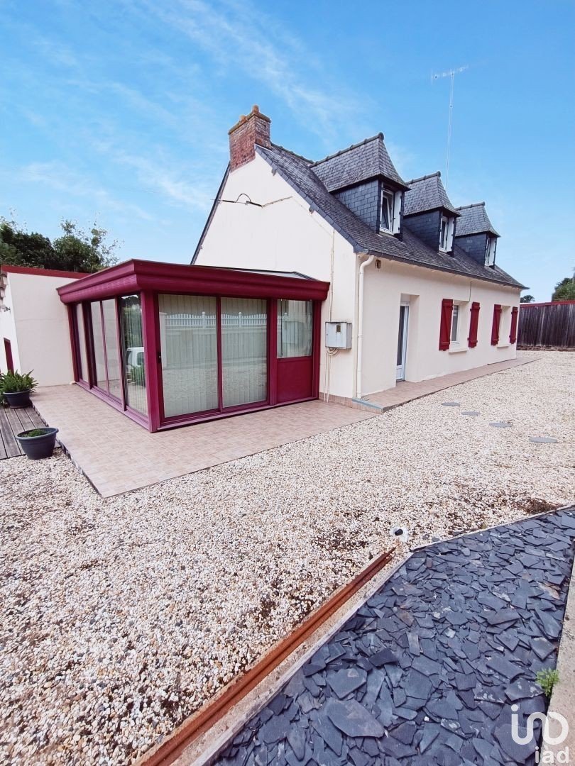 House 6 rooms of 140 m² in Lamballe (22400)