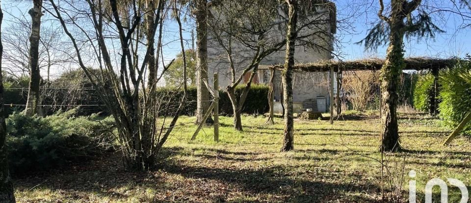 House 5 rooms of 155 m² in La Chapelle-Bertrand (79200)