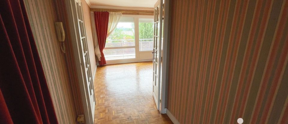 Appartement 4 pièces de 80 m² à Montereau-Fault-Yonne (77130)