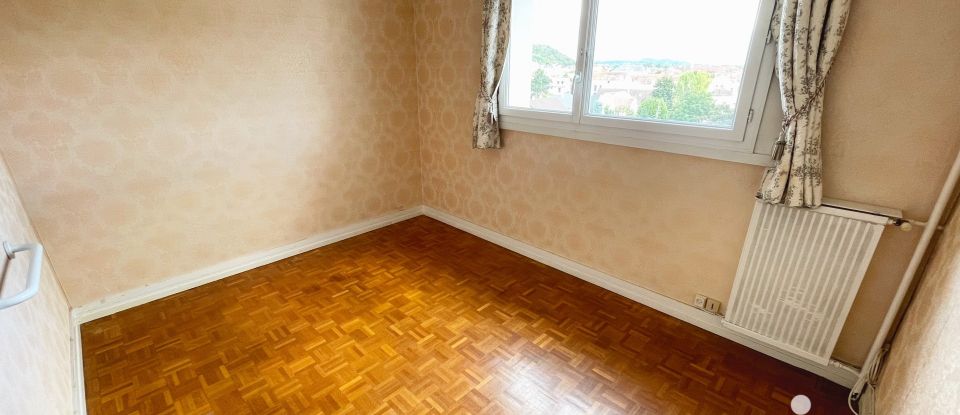 Appartement 4 pièces de 80 m² à Montereau-Fault-Yonne (77130)