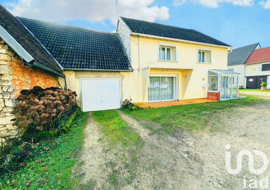 House 4 rooms of 127 m² in Alligny-Cosne (58200)