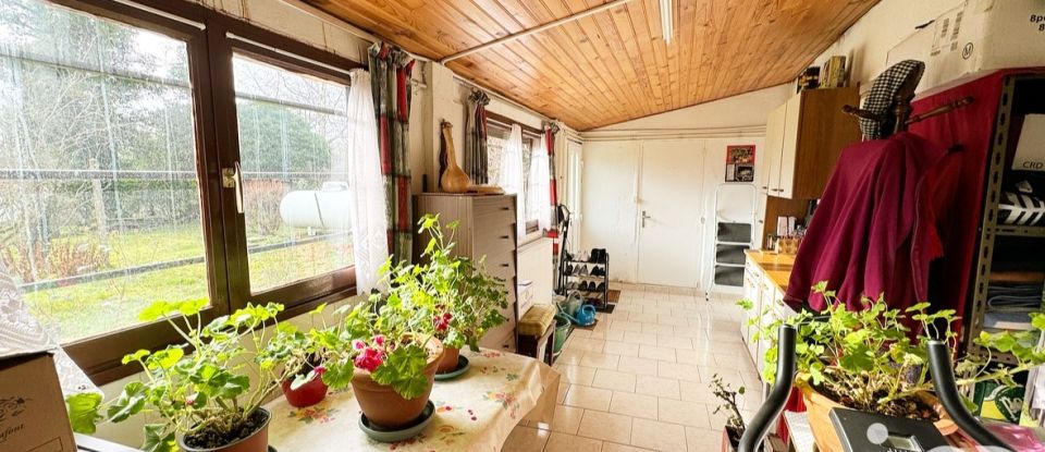 House 4 rooms of 127 m² in Alligny-Cosne (58200)