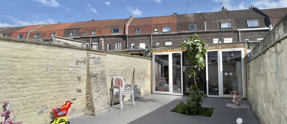 House 5 rooms of 100 m² in Roubaix (59100)