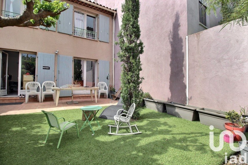 Town house 4 rooms of 82 m² in Le Castellet (83330)